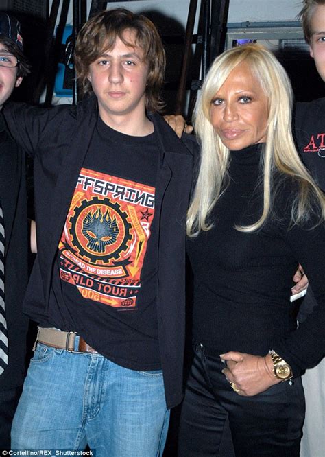 contura versace donna|donatella versace son.